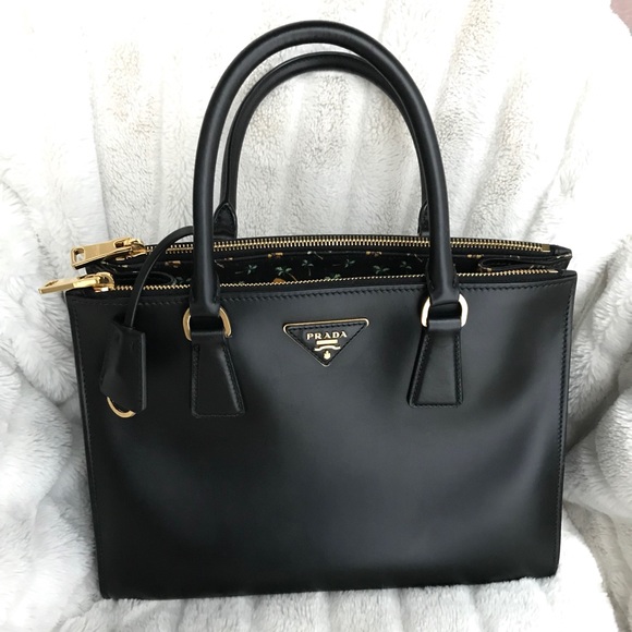 Prada Handbags - Prada Saffiano lux tote medium size